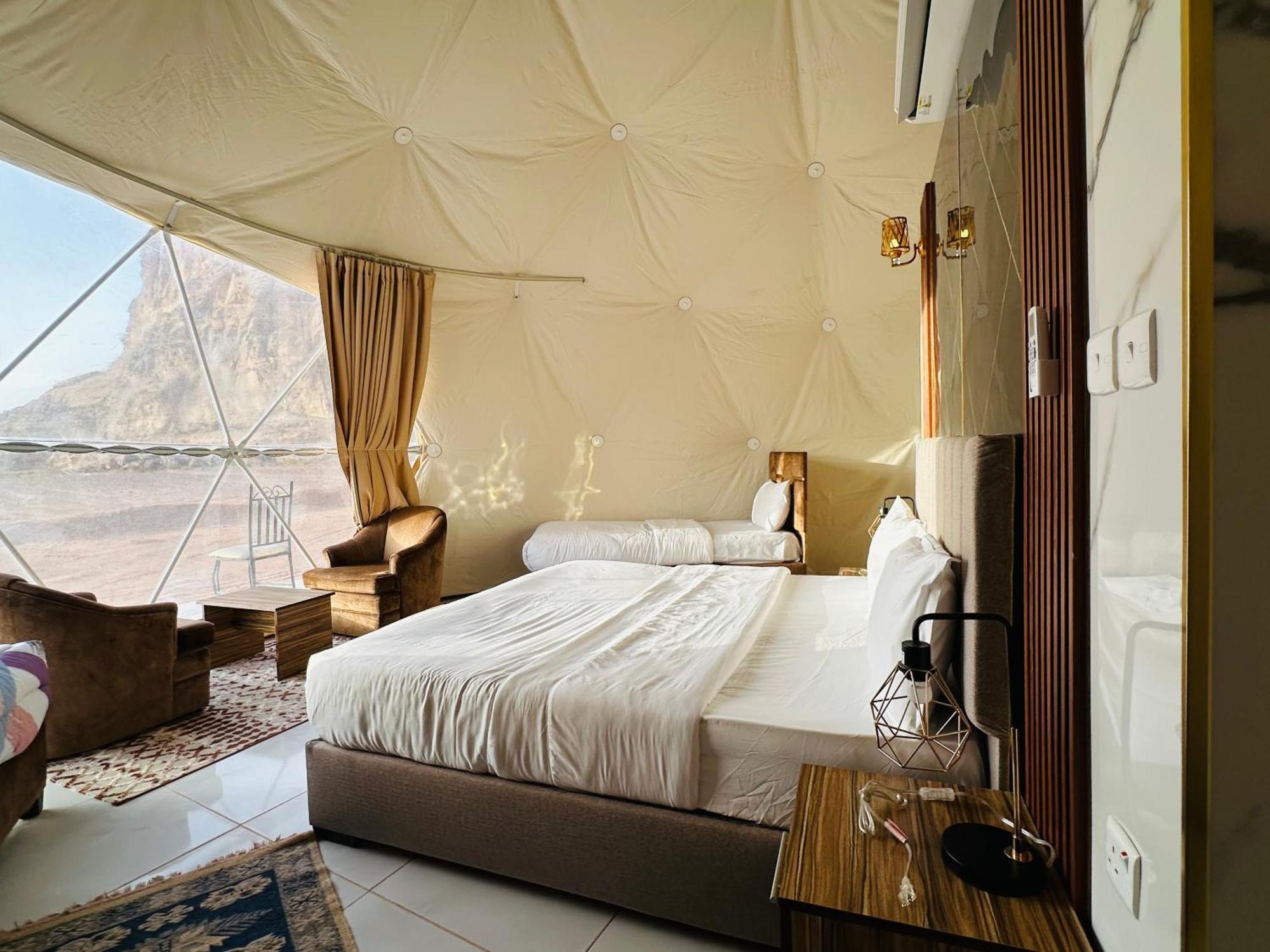 Rum Four Mountain Luxury Camp 瓦迪拉姆 外观 照片