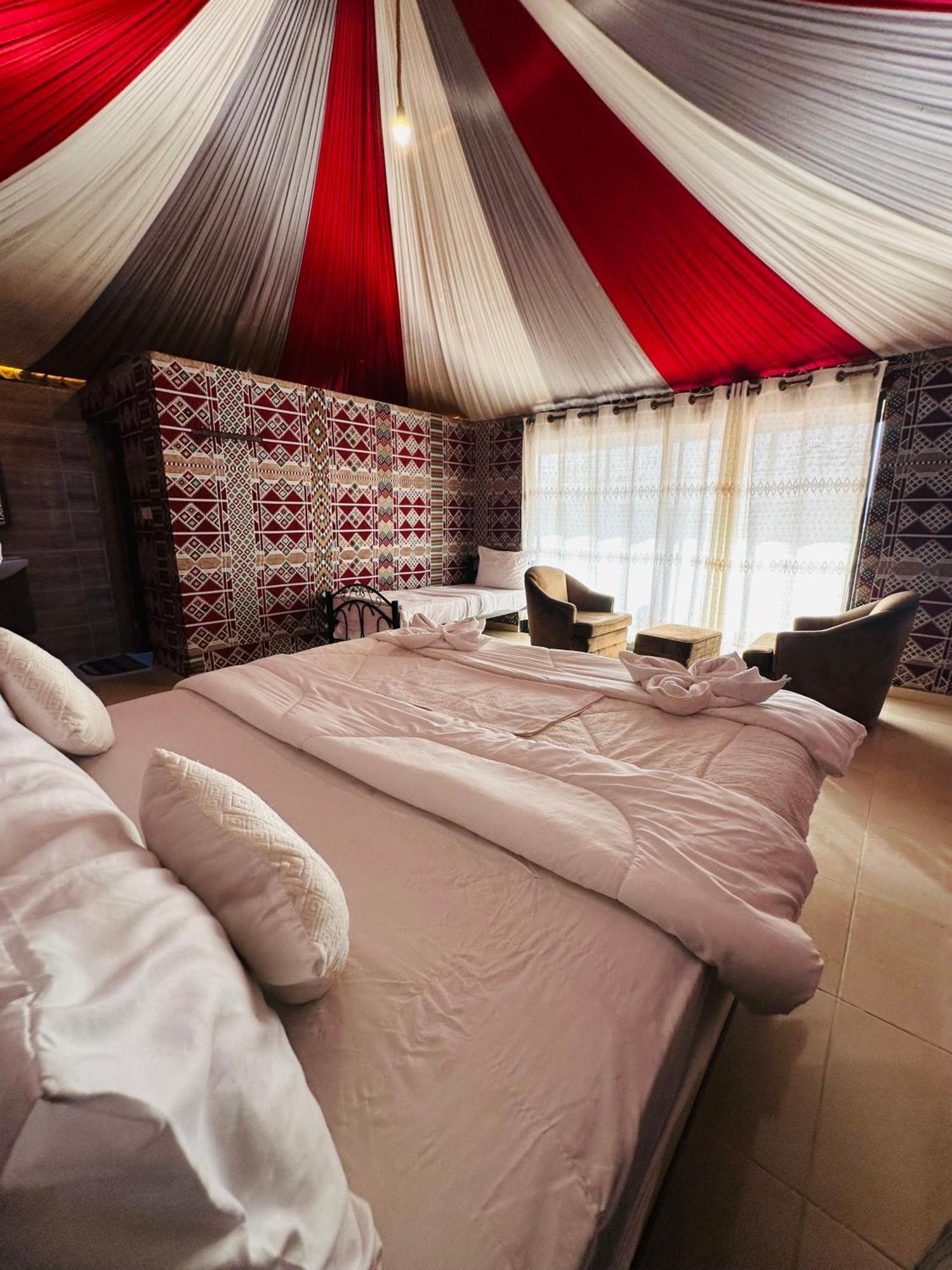 Rum Four Mountain Luxury Camp 瓦迪拉姆 外观 照片